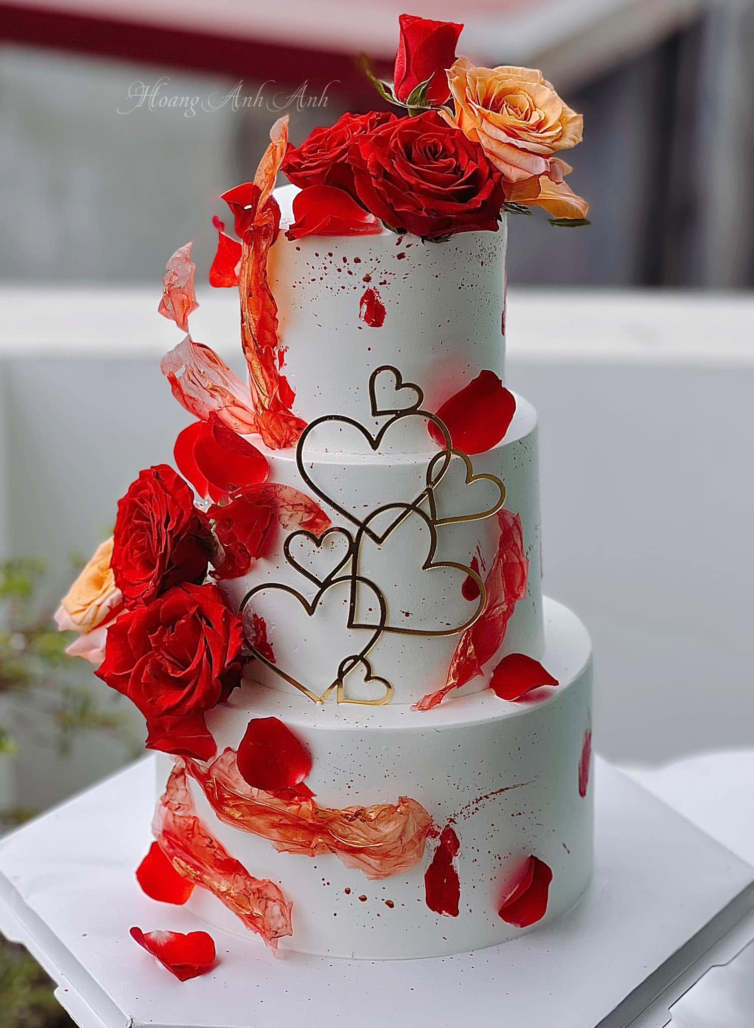 Bánh cưới sự kiện hoa hồng